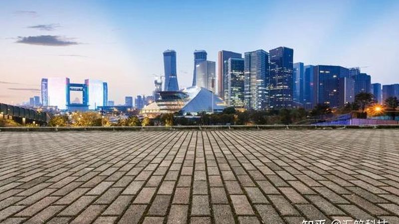 市政工程挖掘机租赁价格影响因素及选择策略